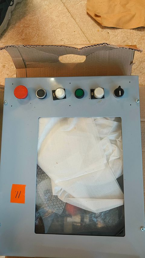 Image 1/5