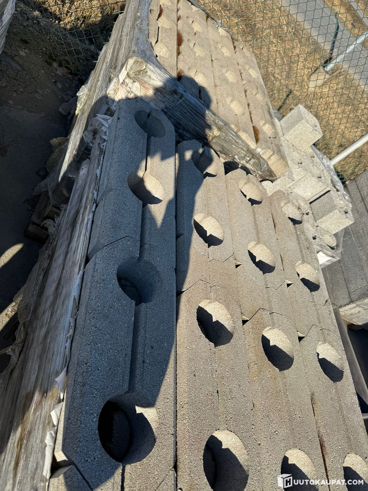 Lakan Betonin Harmaita Lohkomuurikivi Ja Kansikivi N rpi lakan-betonin-harmaita-lohkomuurikivi-ja-kansikivi-n-rpi