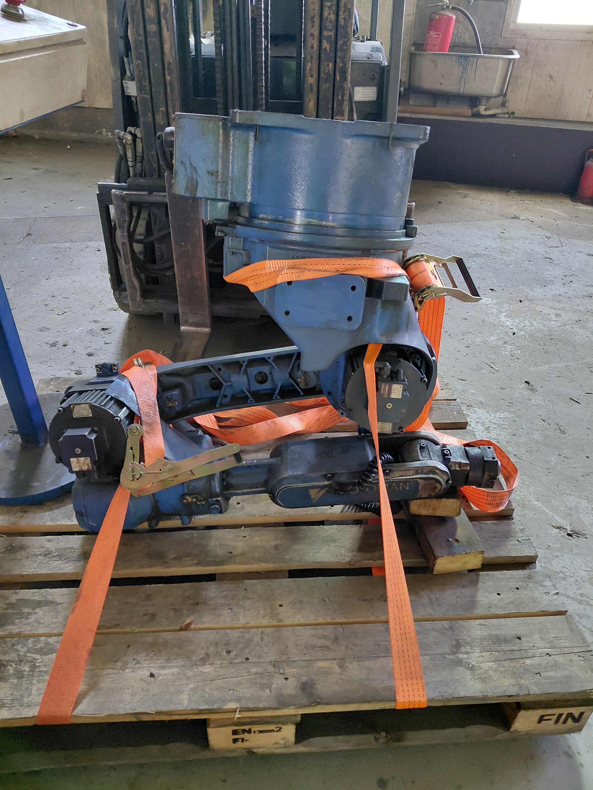 Image 2/10