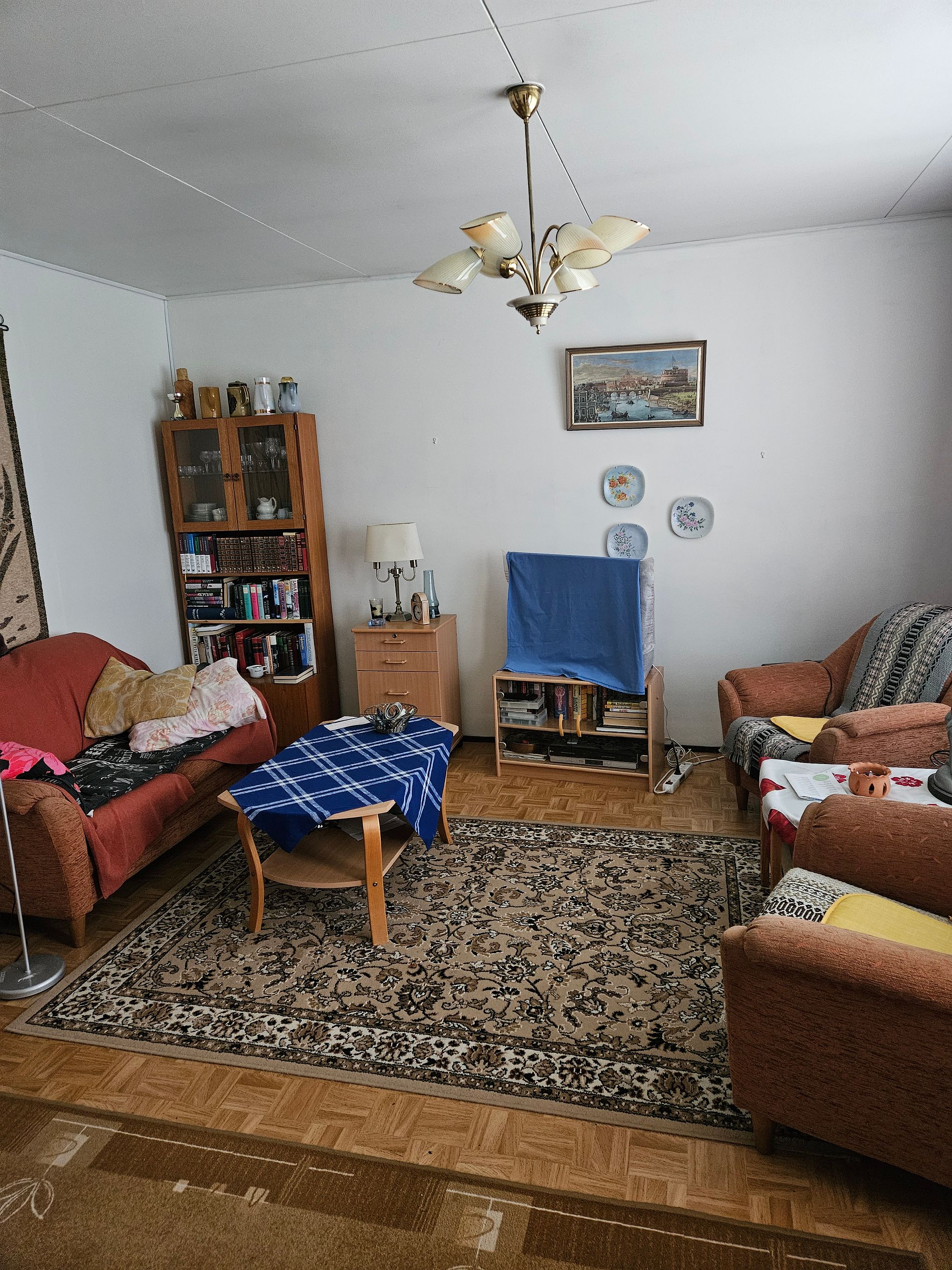 Image 2/13