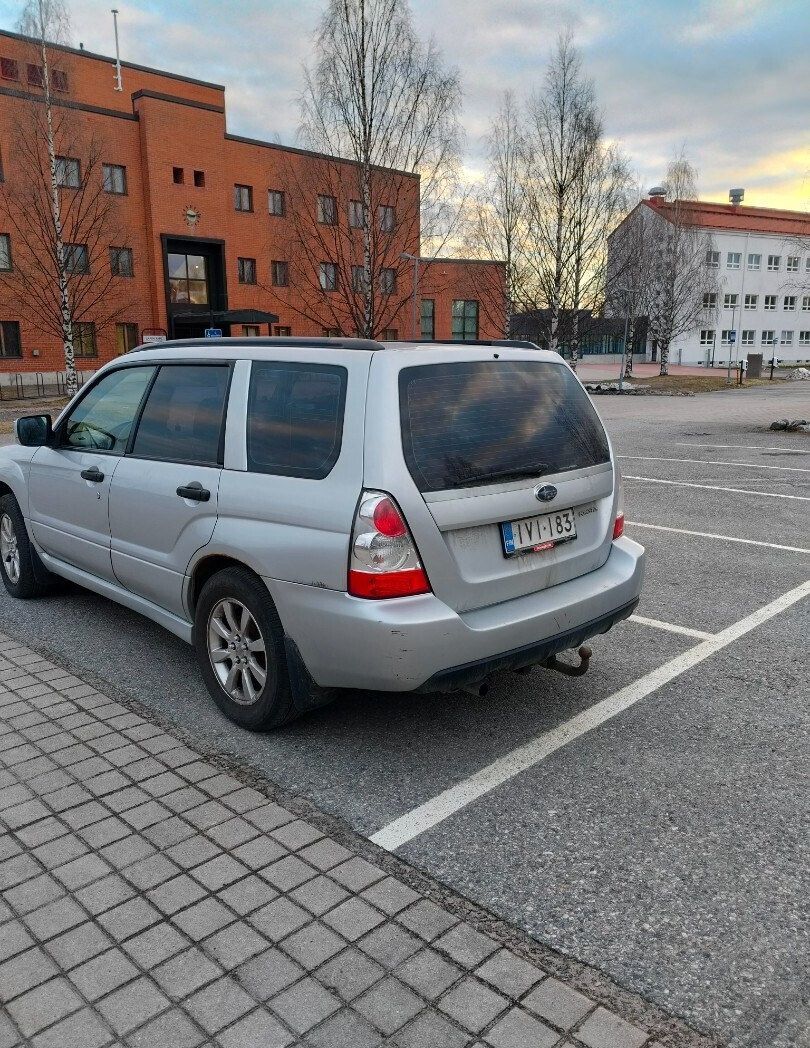Image 4/10