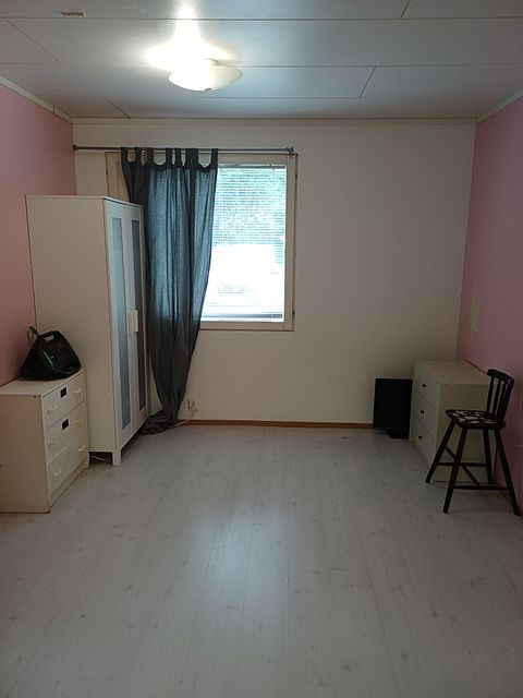Image 11/28