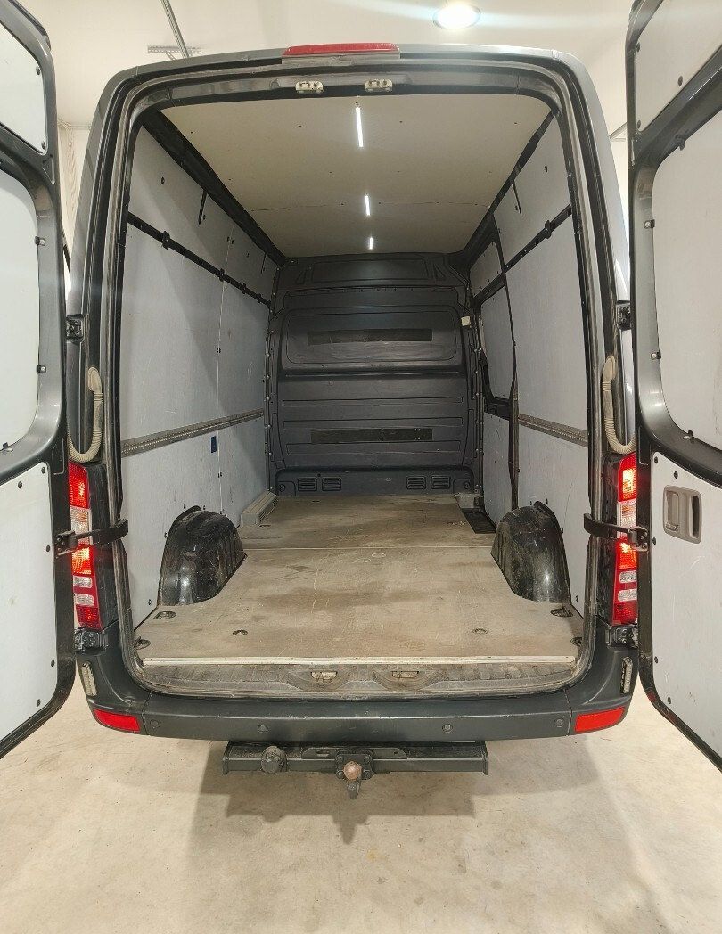 Image 11/11