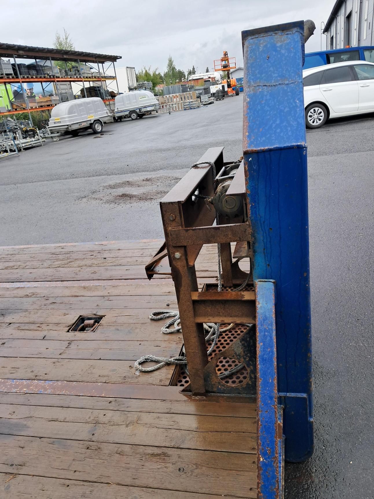 Image 5/9