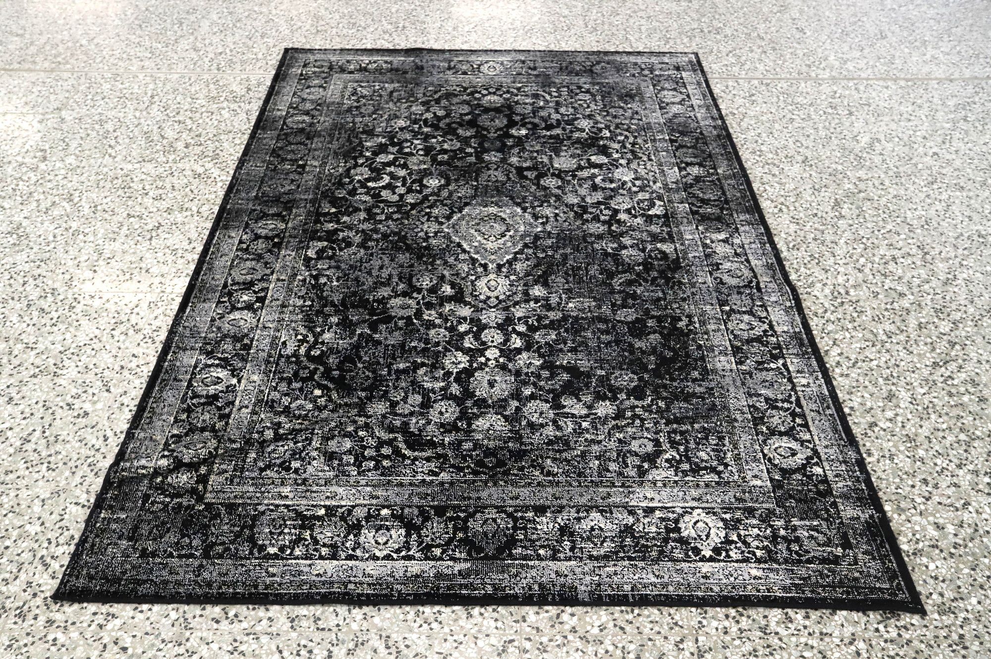 Image 1/6