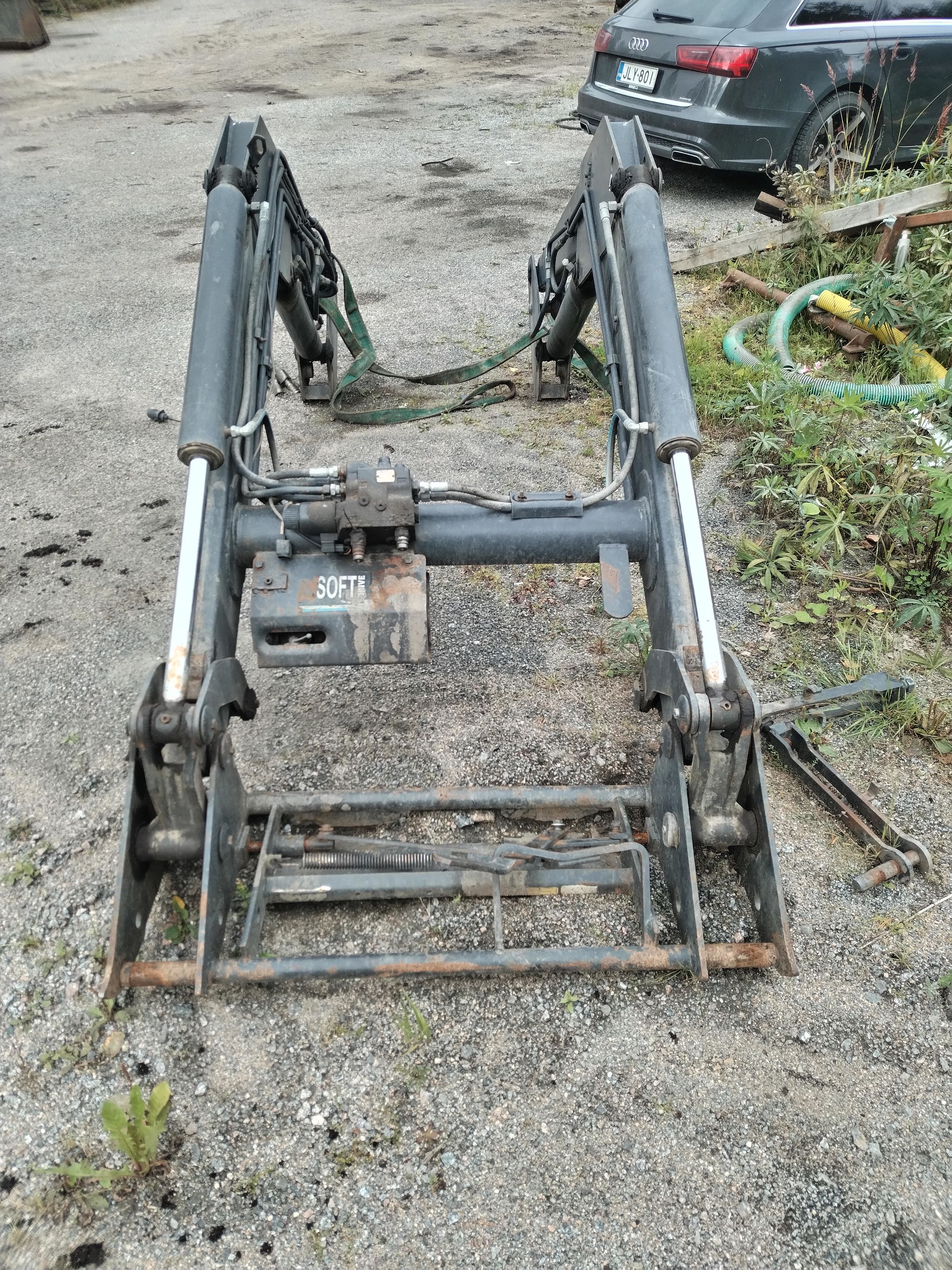 Image 3/9