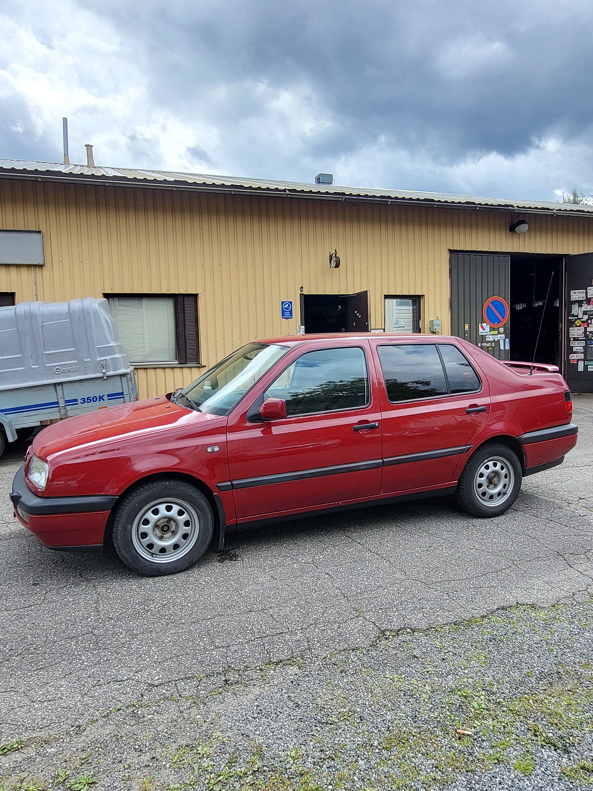 Image 6/12