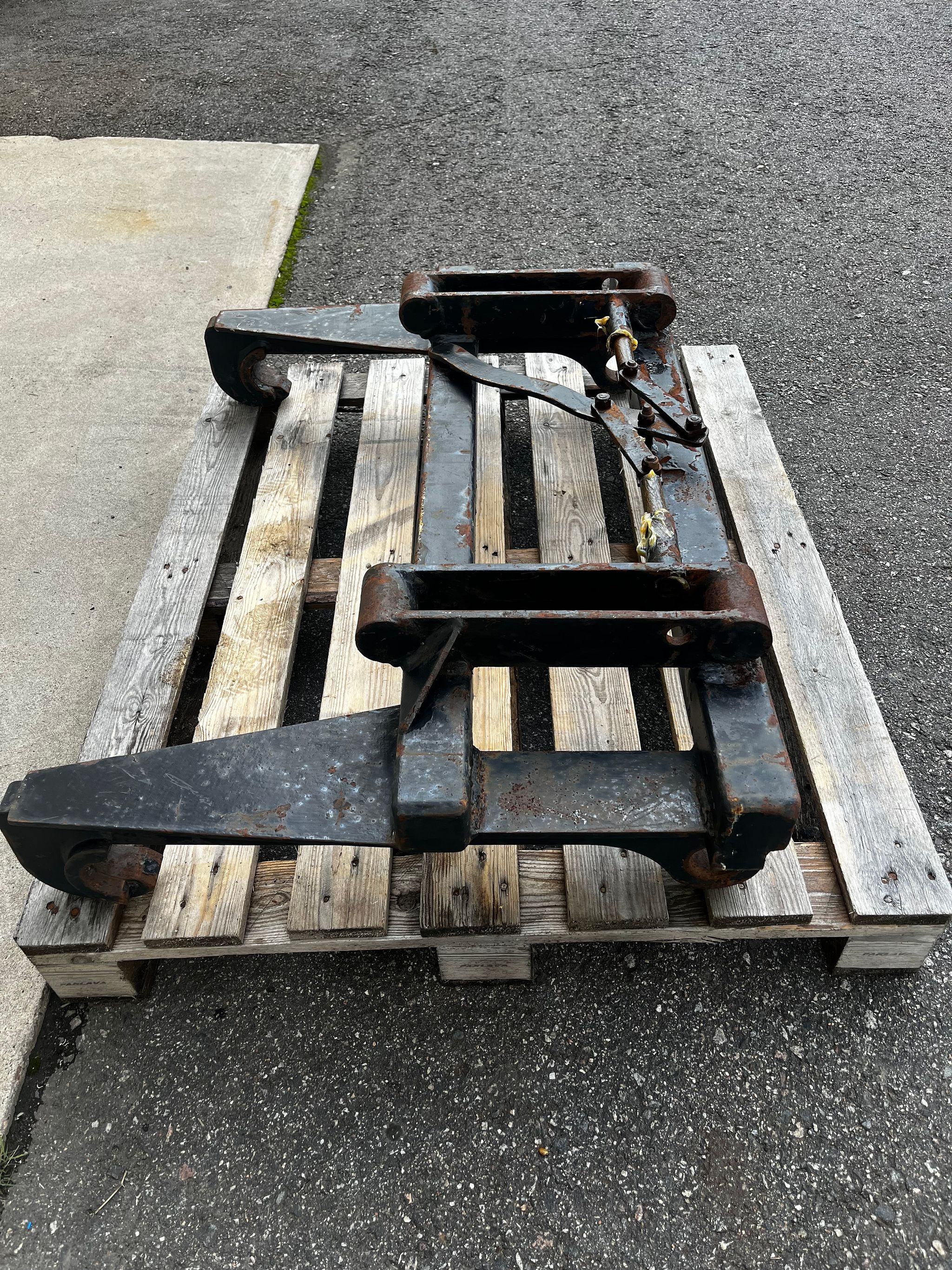 Image 2/7