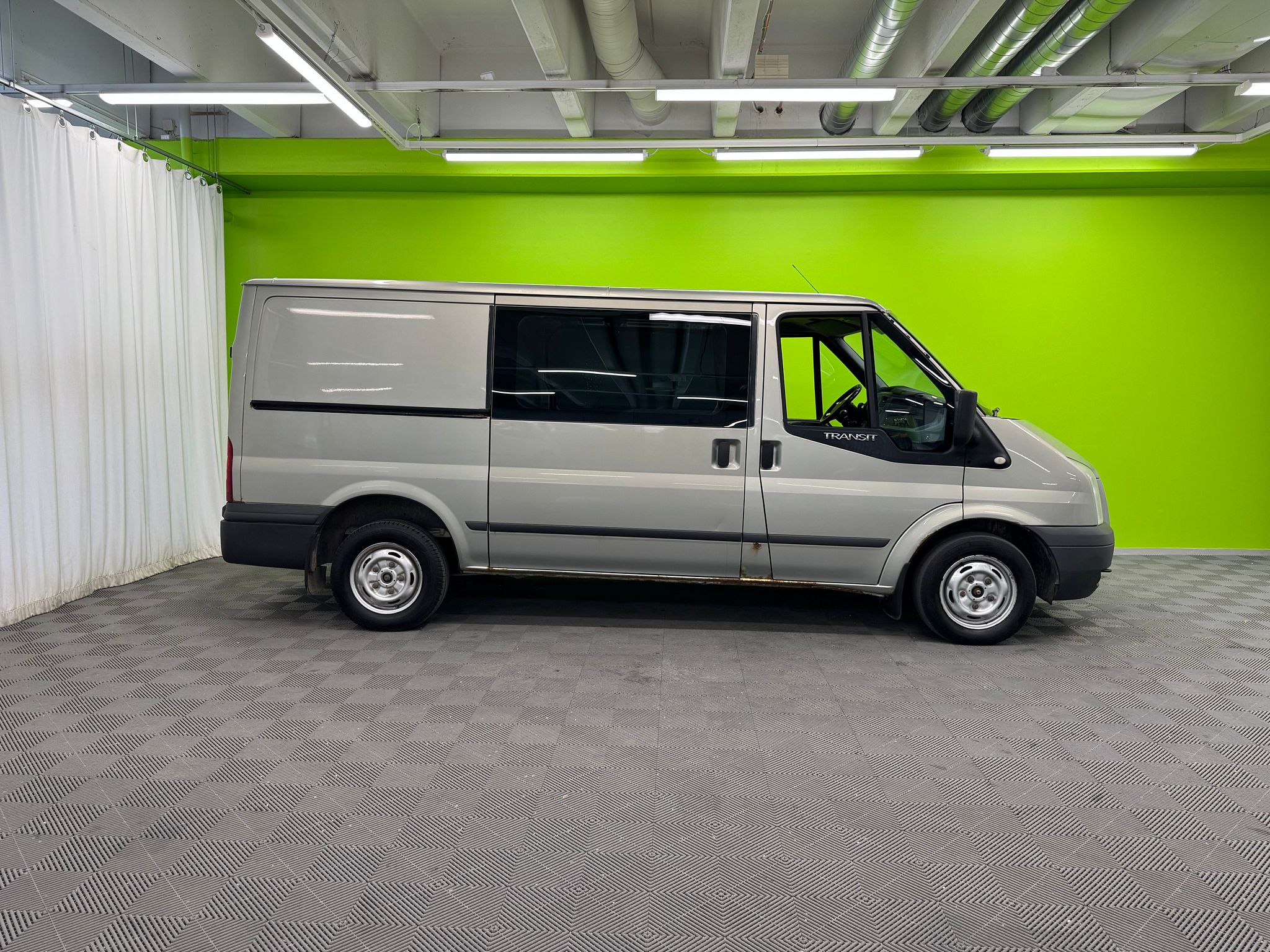 Image 2/31