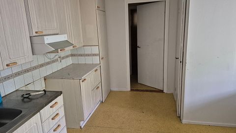 Image 5/9