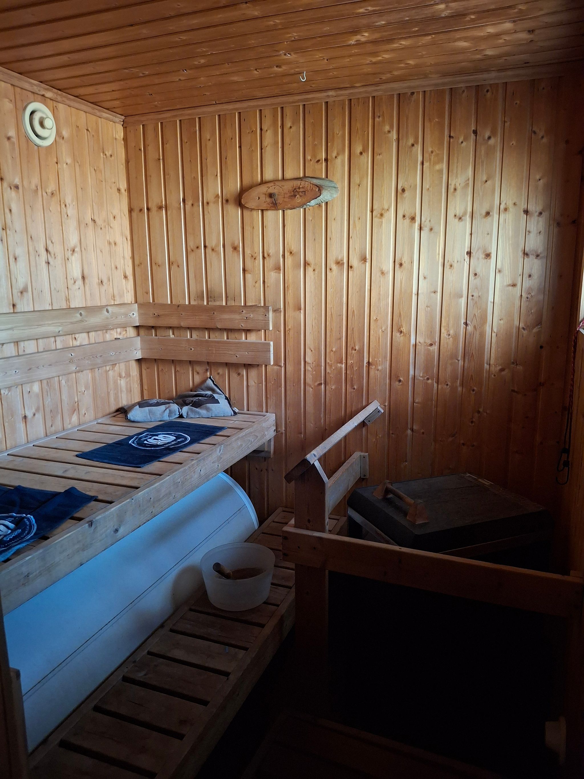 Image 13/17