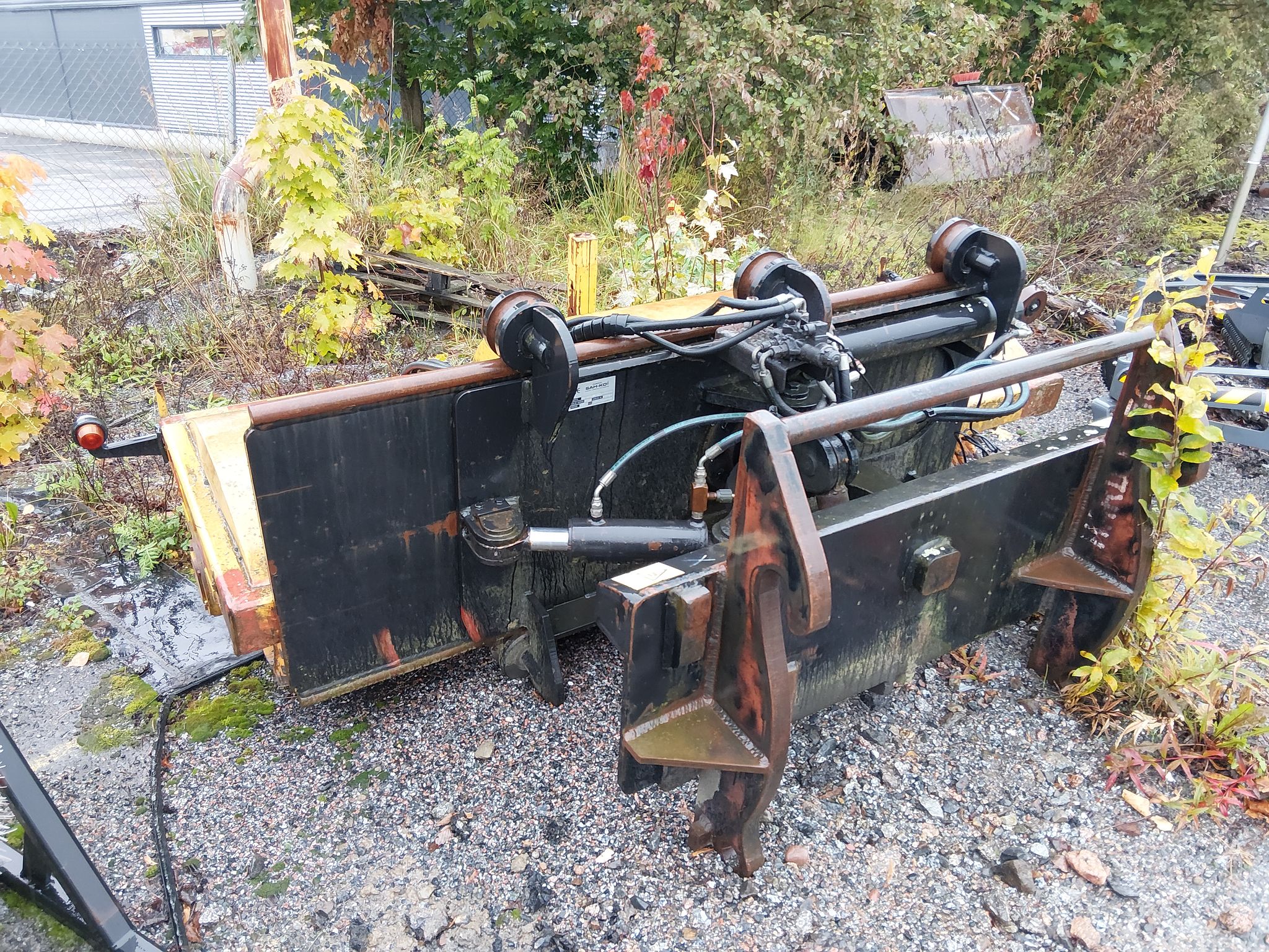 Image 2/9