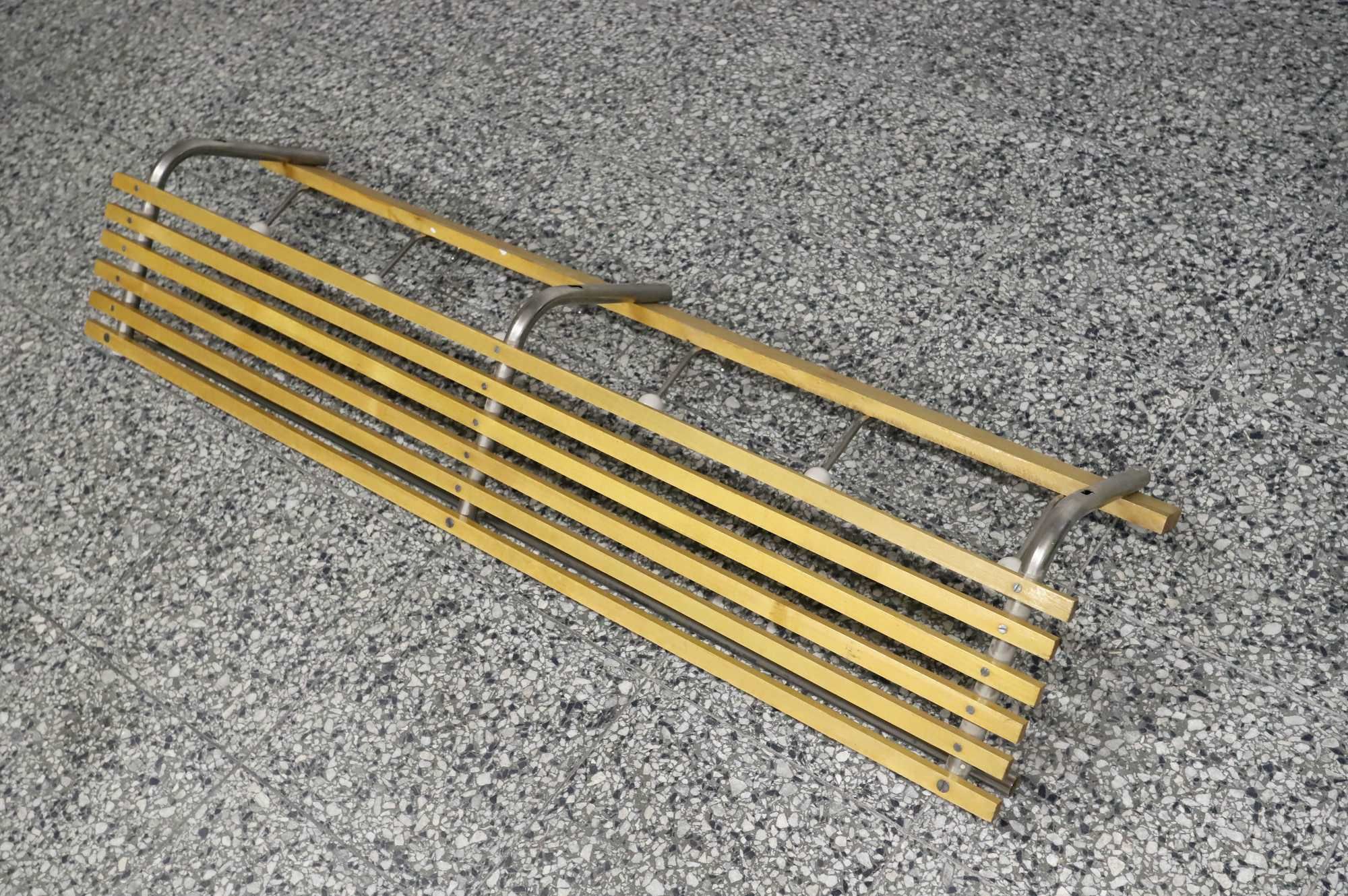 Image 8/10