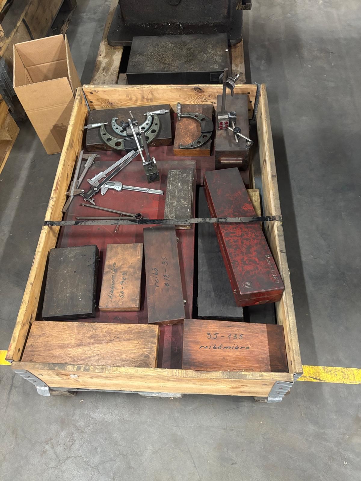 Image 1/36