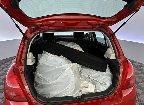 Image 18/80