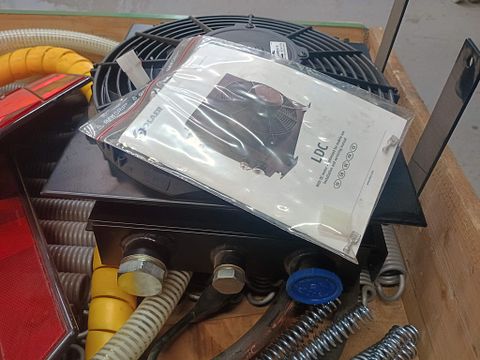 Image 6/9