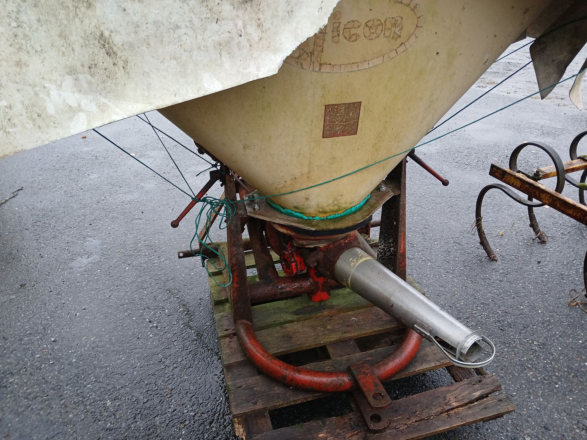 Image 3/5