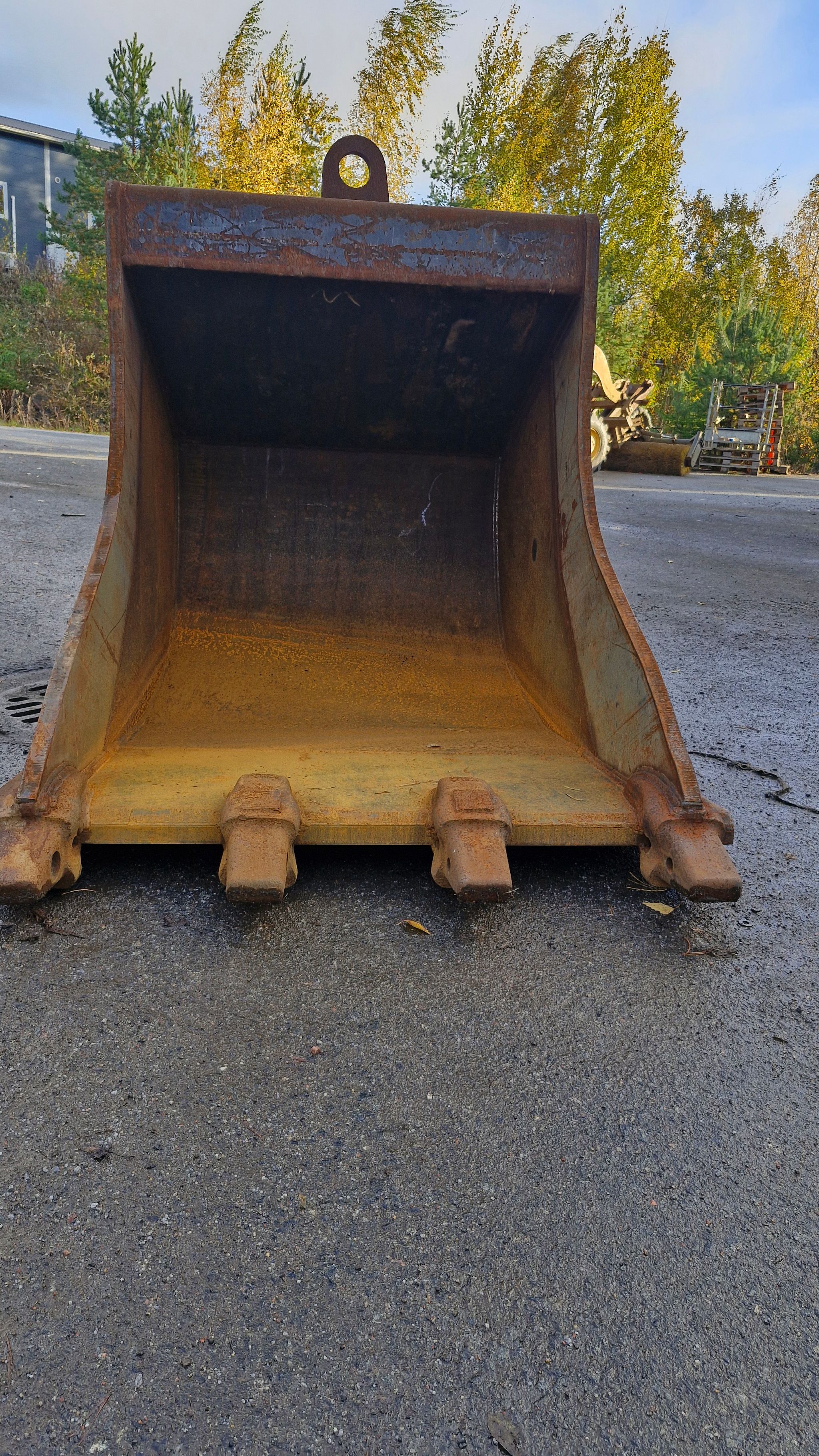 Image 6/28
