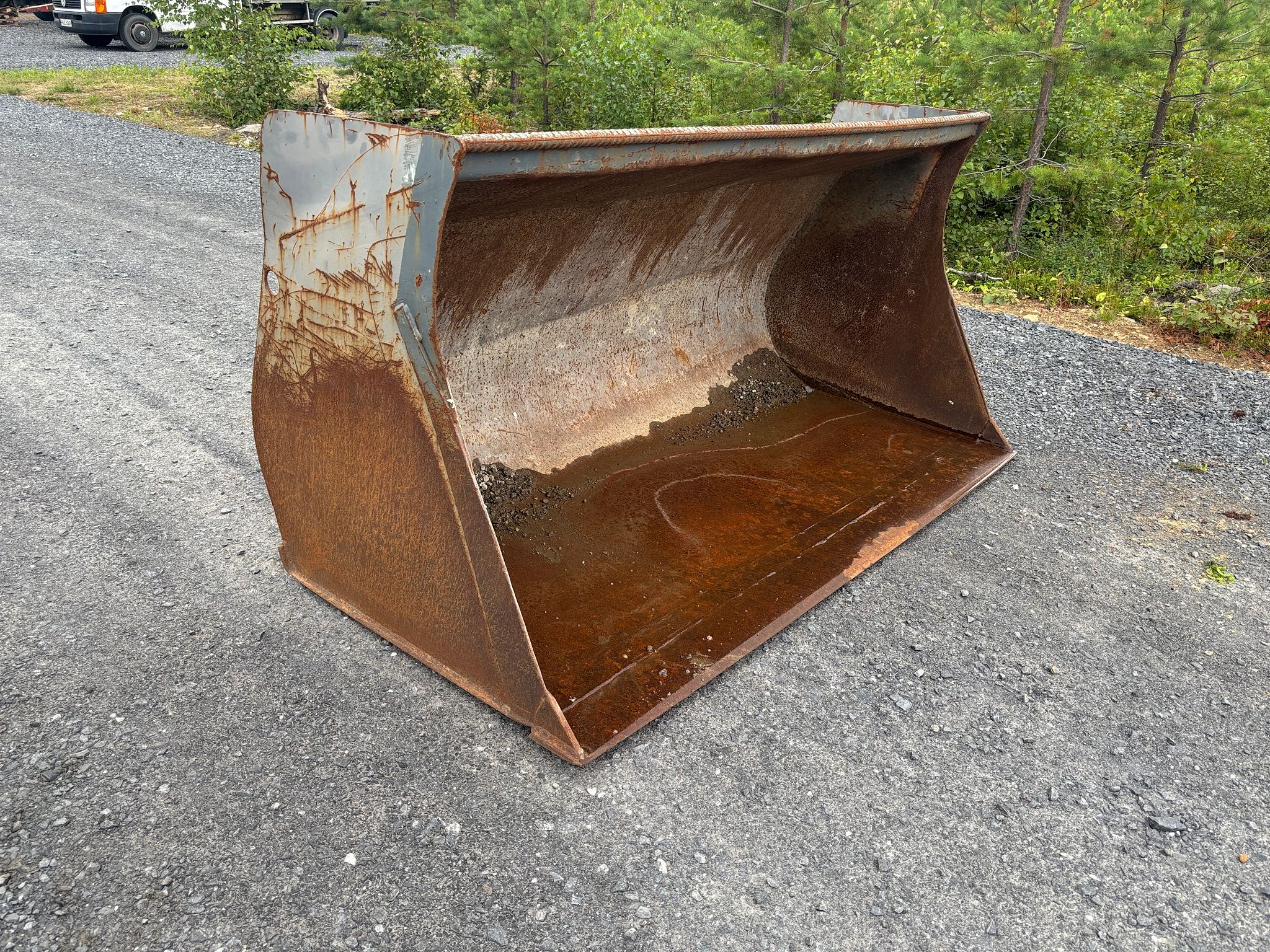 Image 2/4