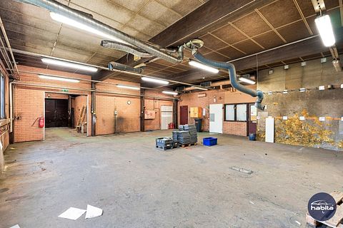 Image 18/23