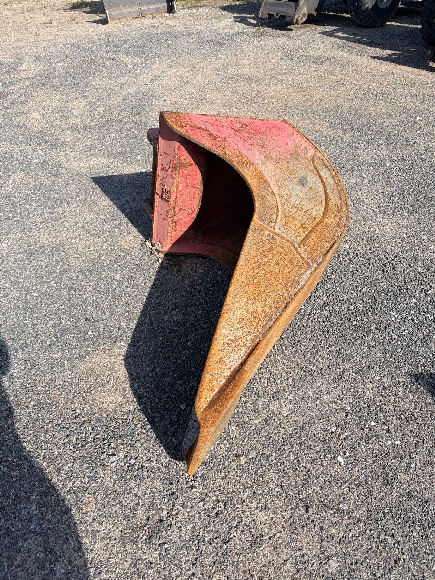 Image 1/4