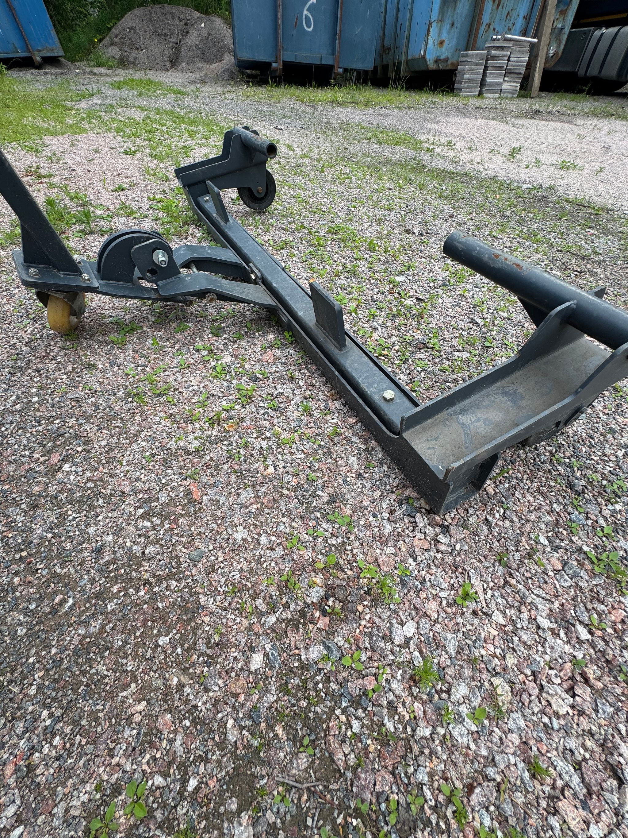 Image 4/9