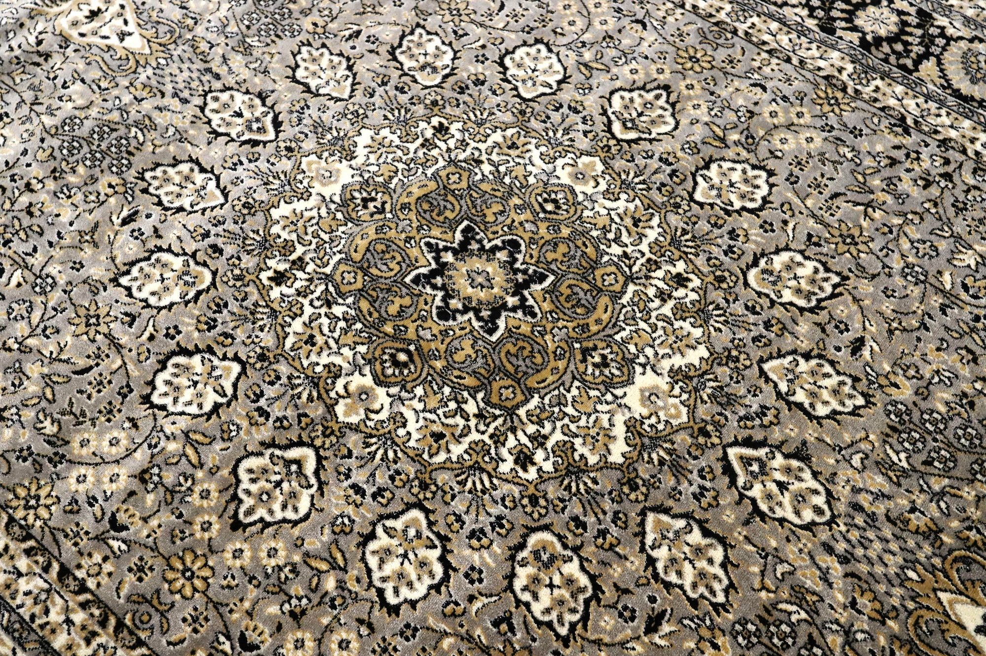 Image 2/5