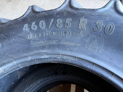 Image 2/6