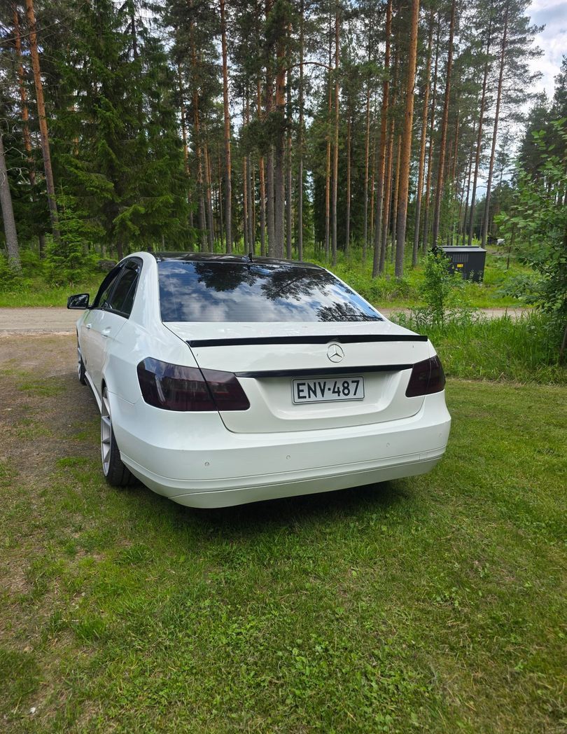 Image 5/9