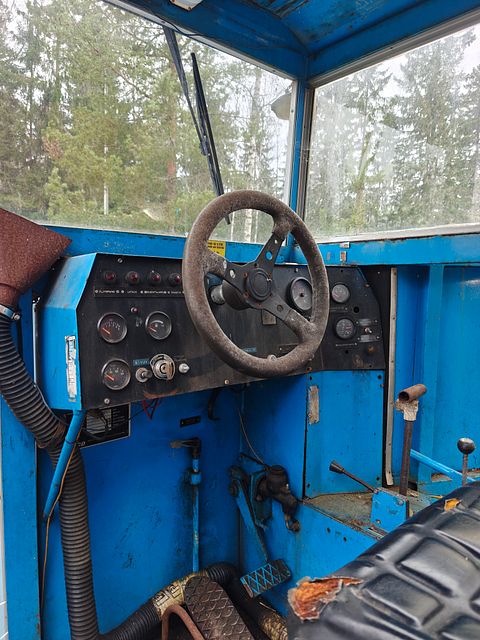 Image 5/8