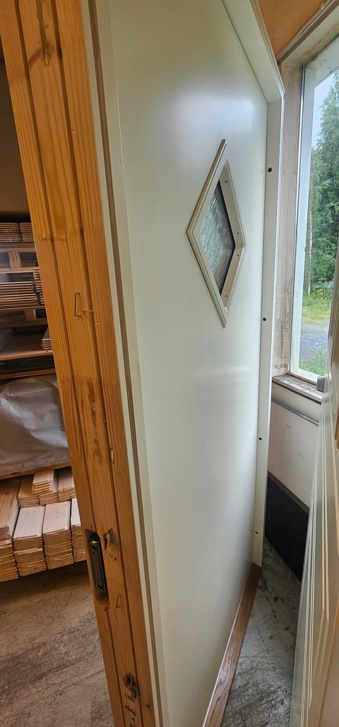Image 2/2