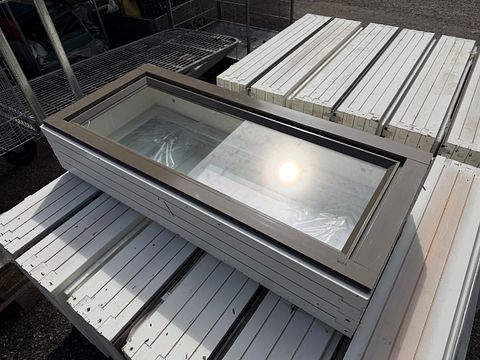Image 1/4
