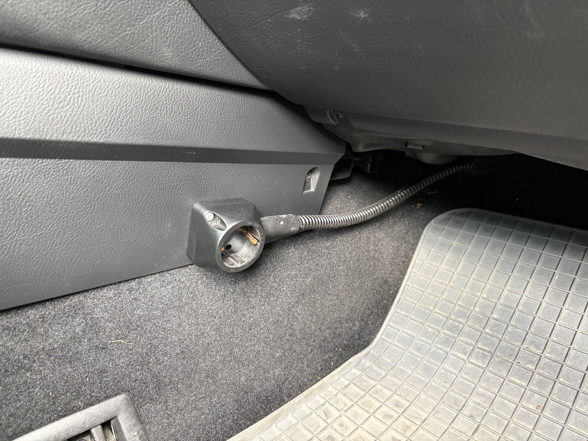 Image 11/27