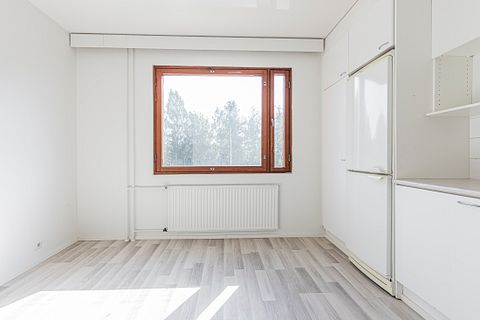 Image 7/23