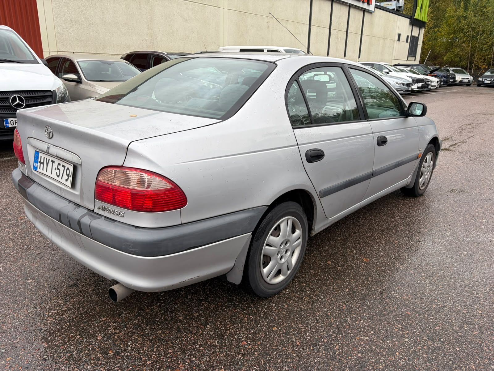 Image 3/15