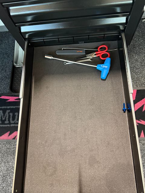 Image 21/25