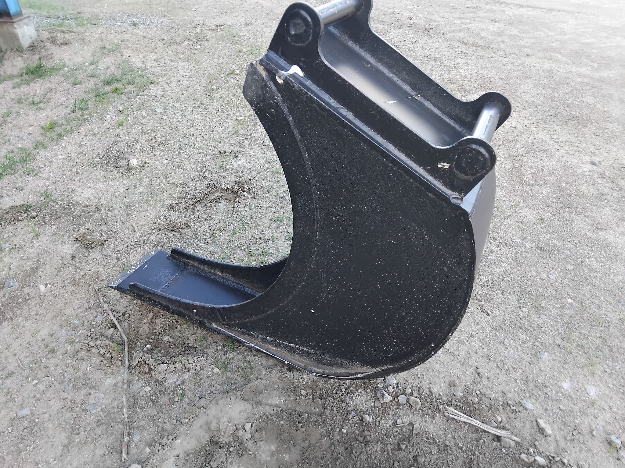 Image 2/3