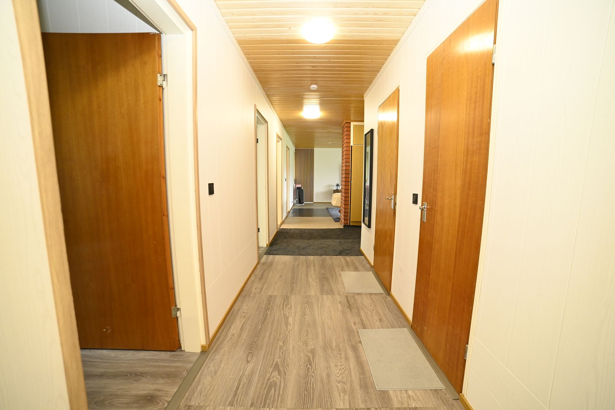 Image 18/36