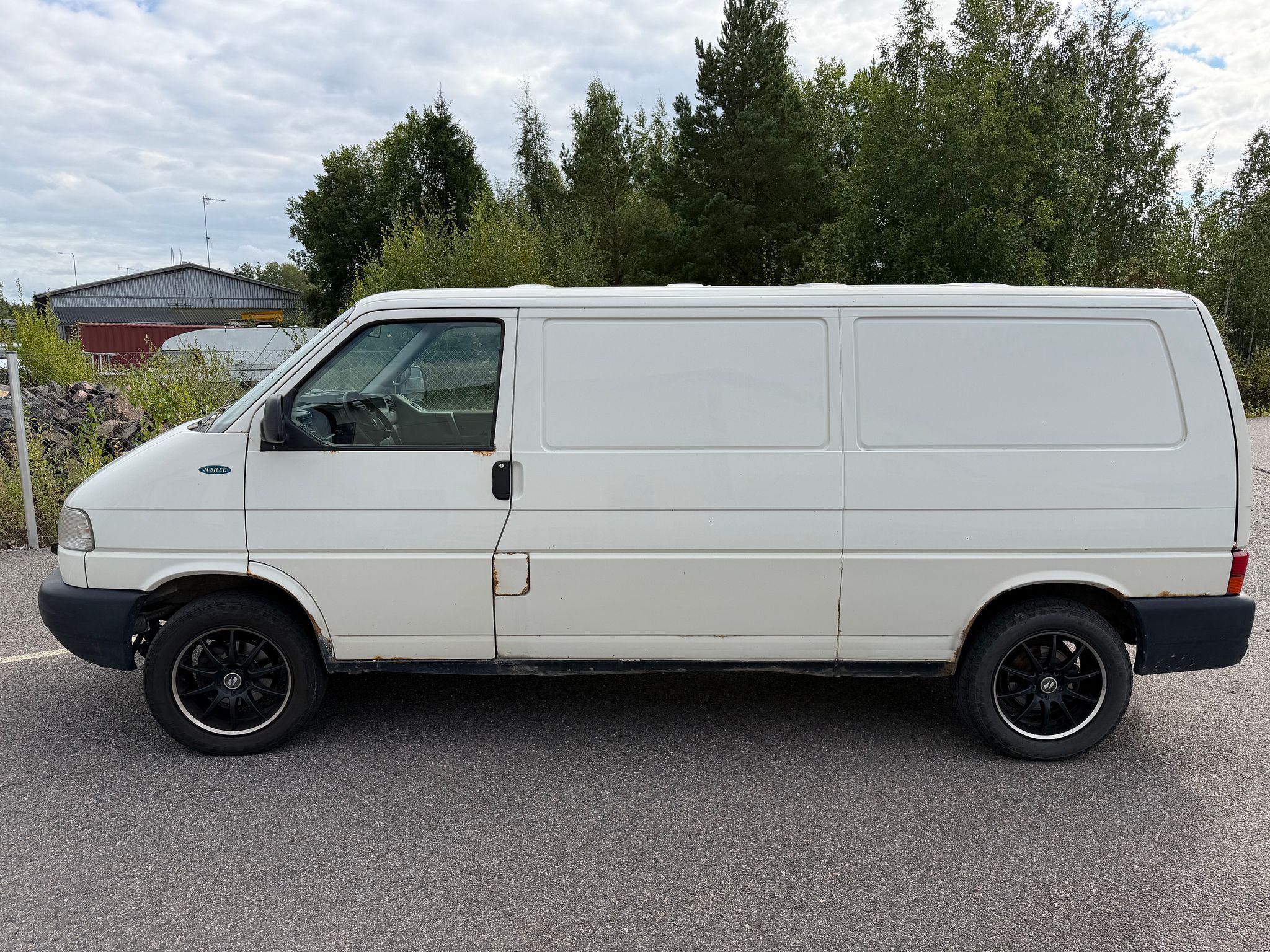 Image 3/42