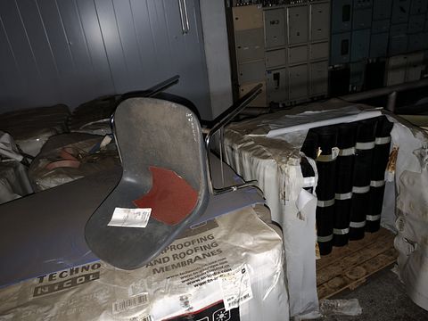 Image 43/78