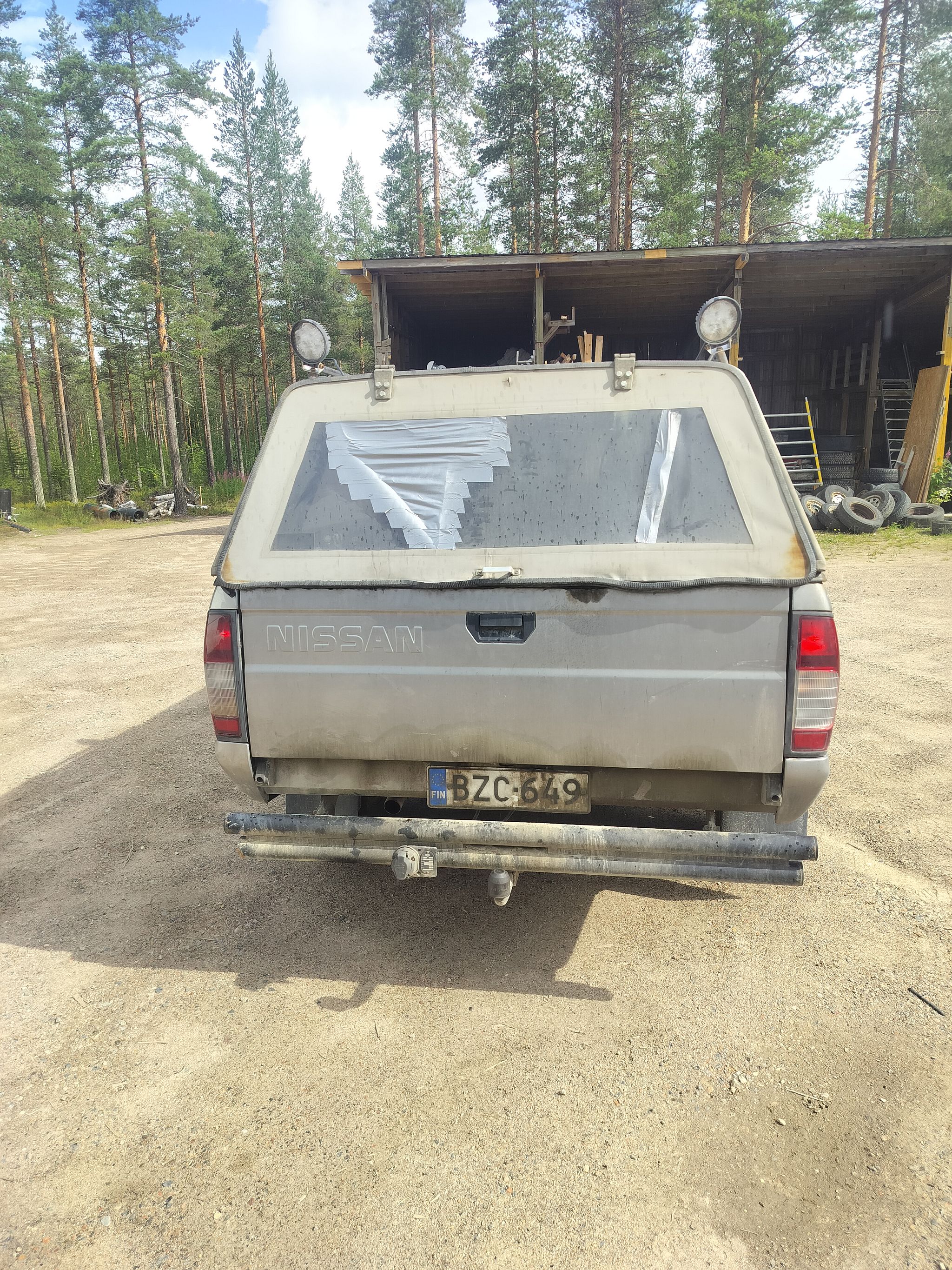 Image 6/10