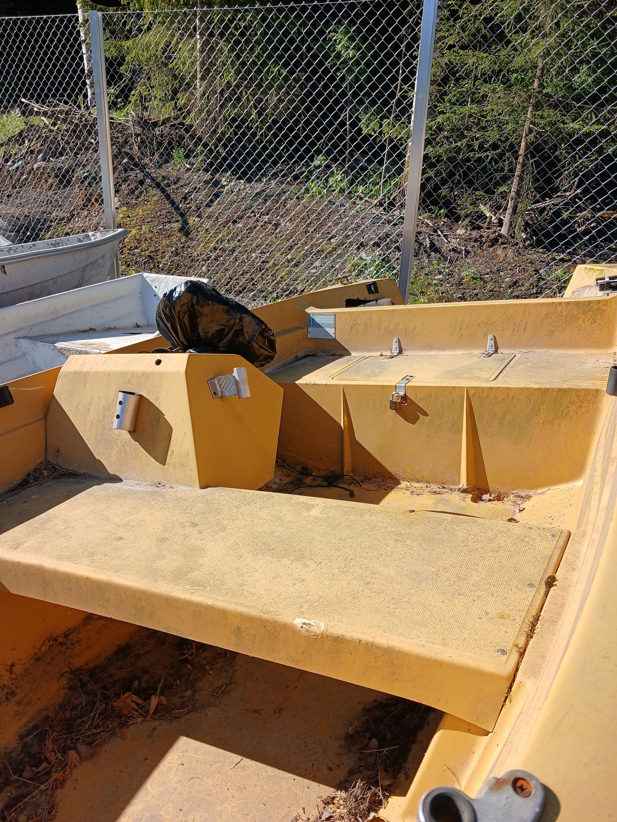 Image 3/6