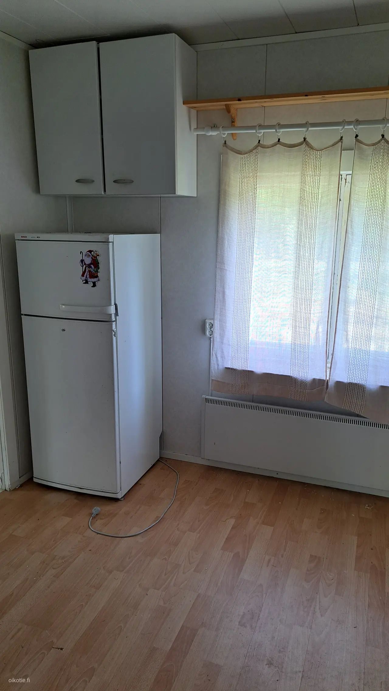 Image 6/10