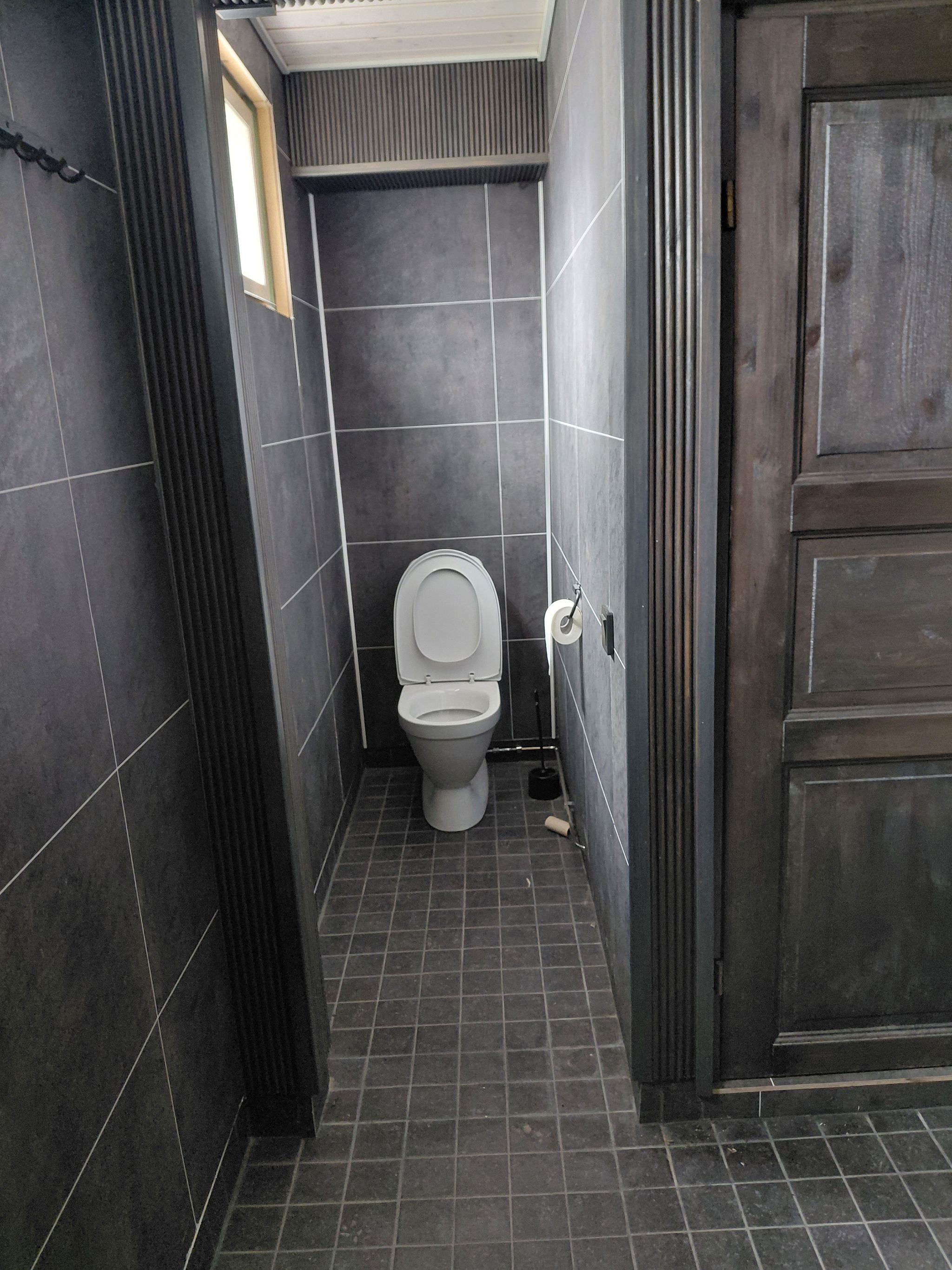 Image 12/46