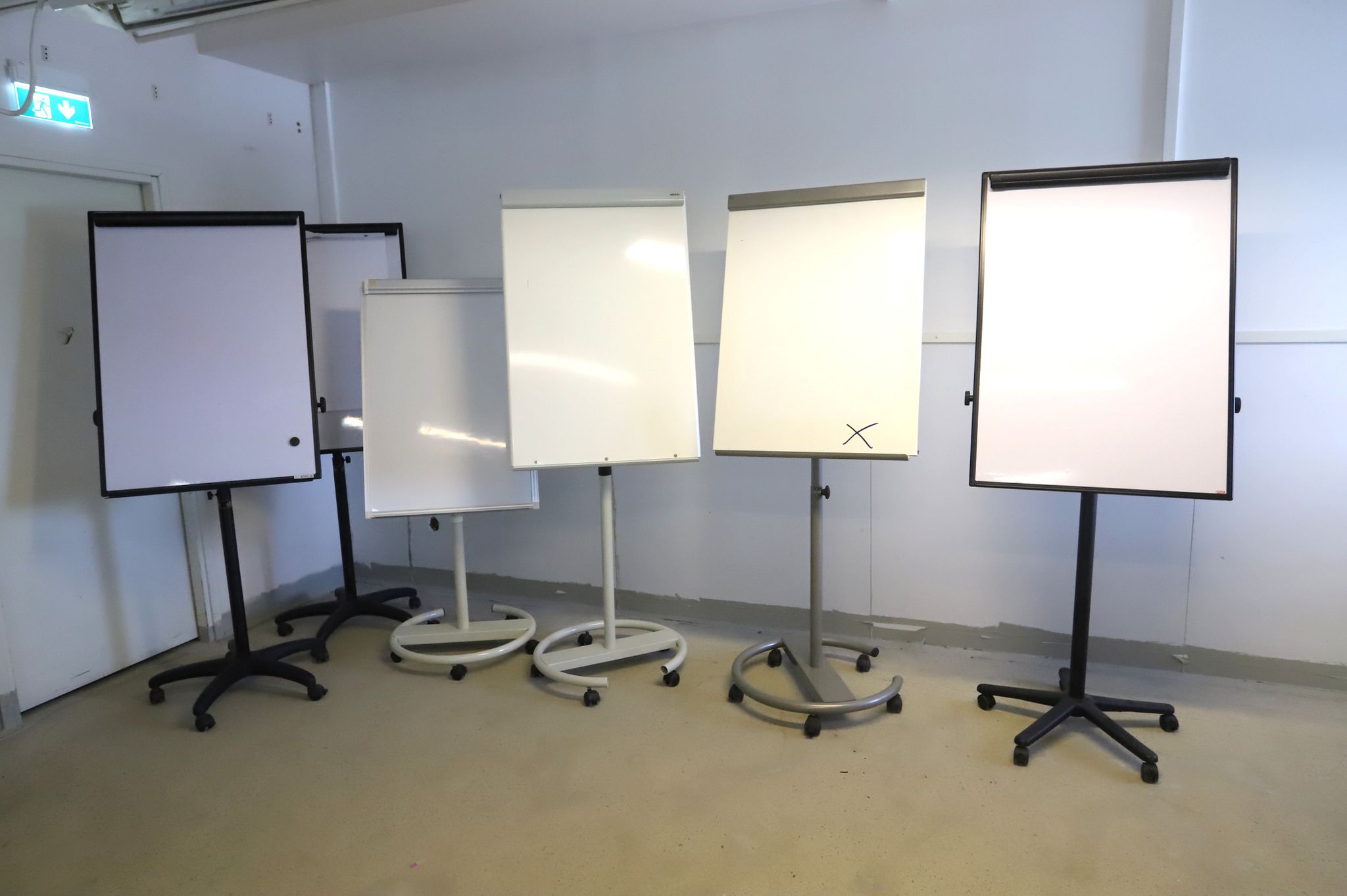Image 1/16