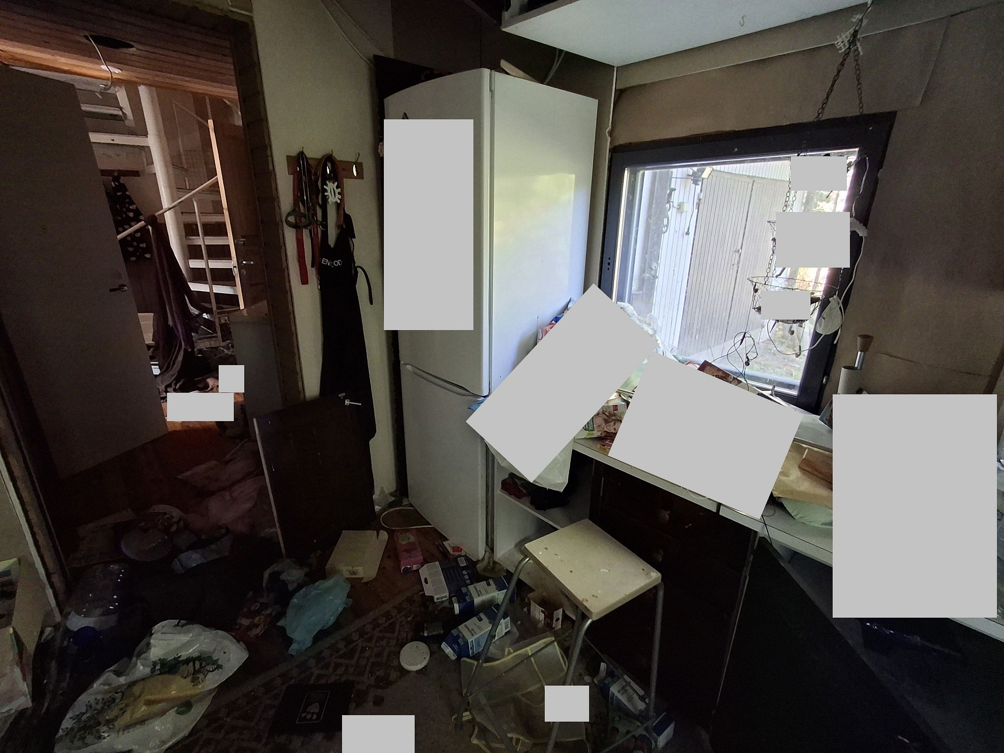 Image 11/32
