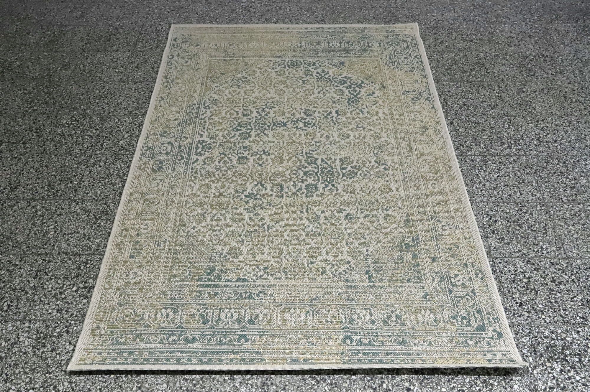 Image 1/6