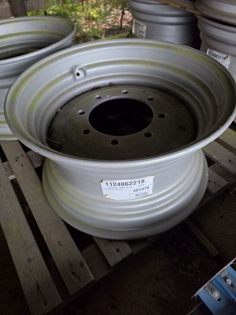 Image 1/4