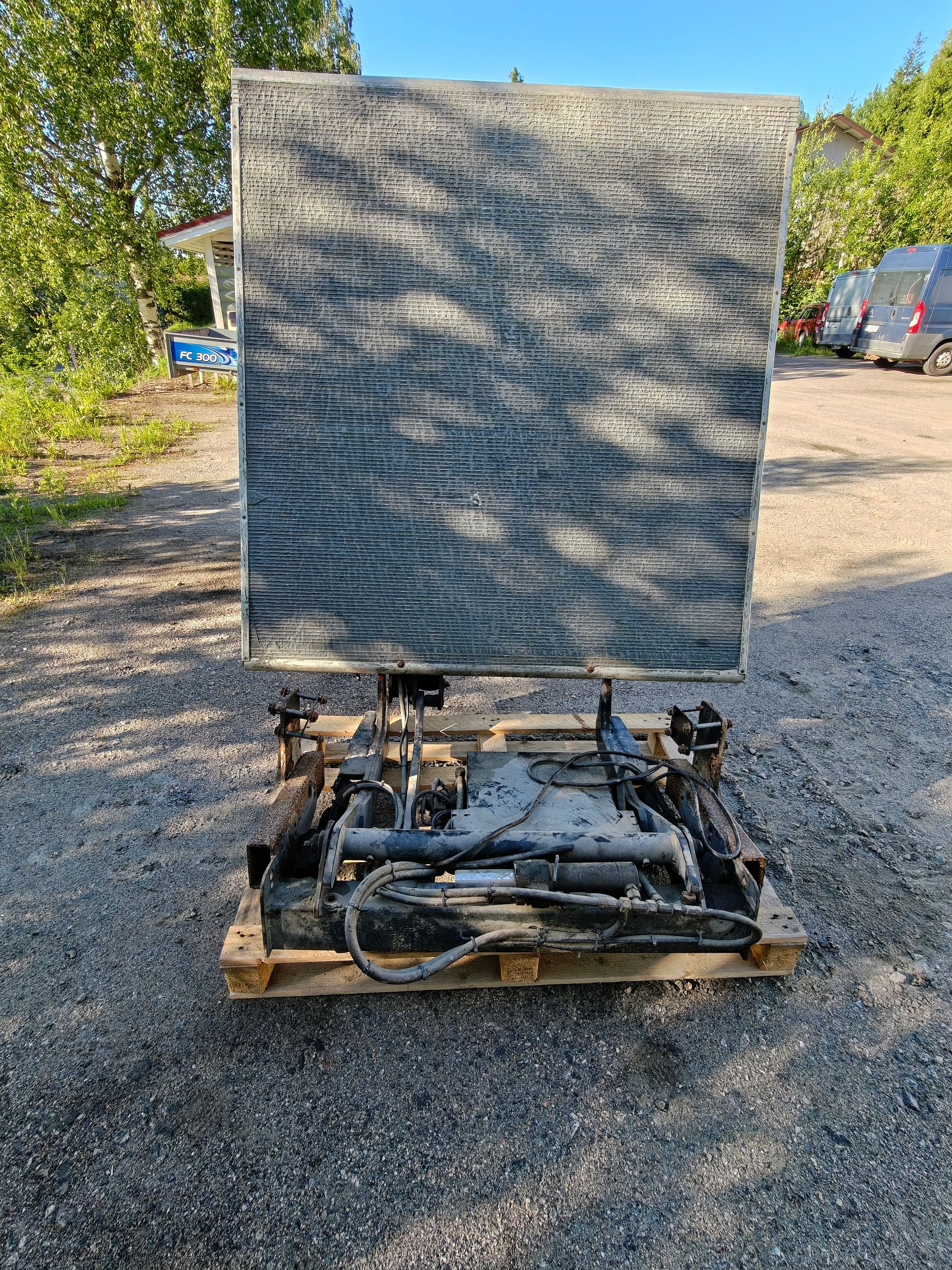 Image 2/3