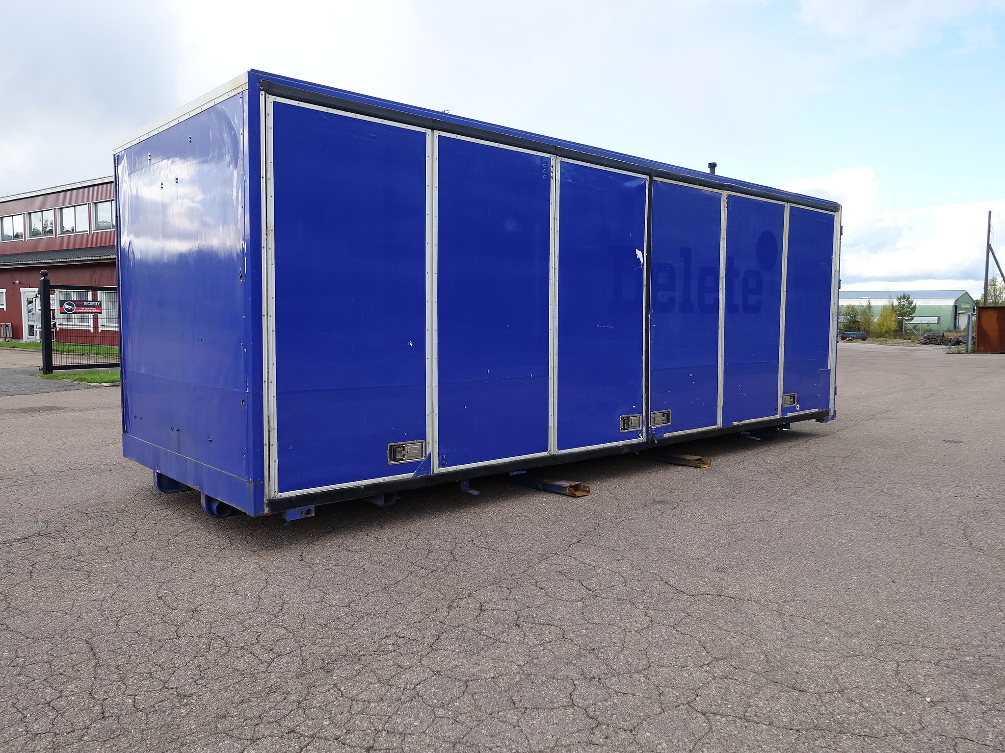 Image 1/11